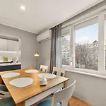 Cozy Sea Garden Апартамент Варна